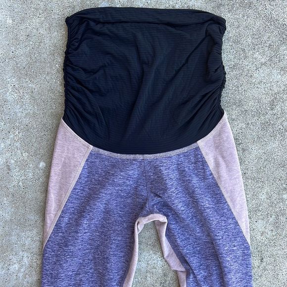 Beyond the Bump Beyond Yoga Maternity Leggings M - Picture 3 of 5